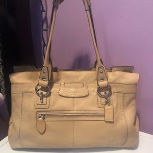 Coach purse LIGHTLY USED